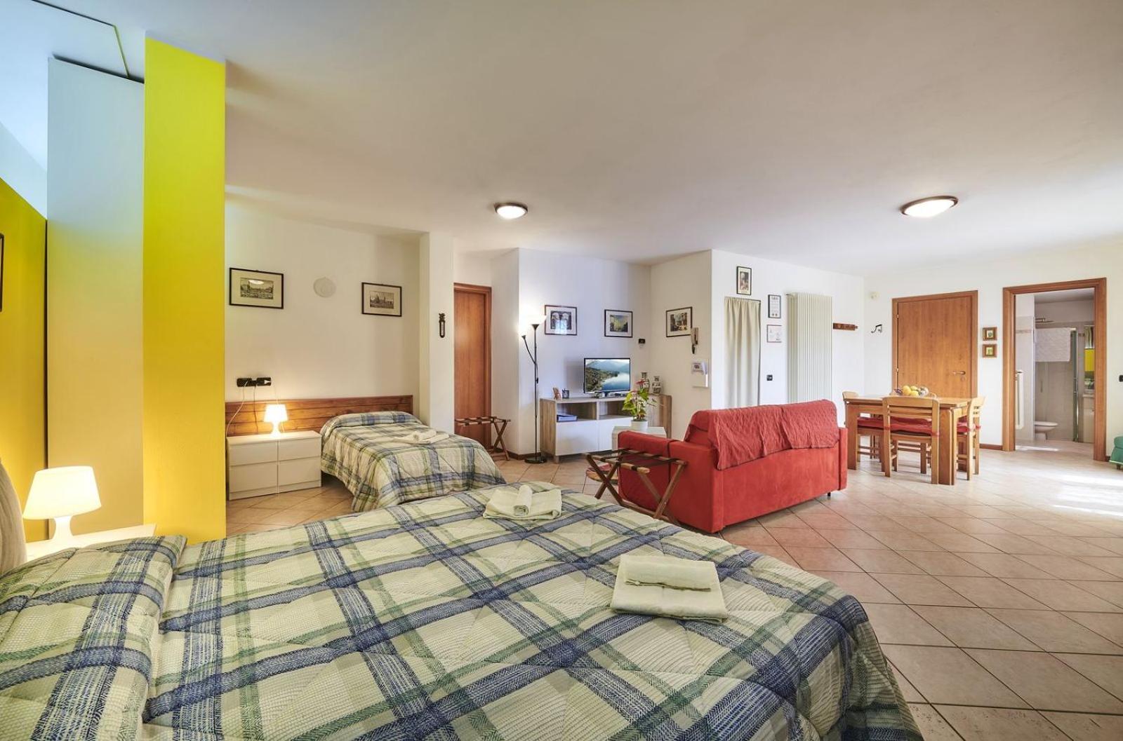 B&B-Foresteria Casa Della Musica Lake Como Манделло-дель-Ларіо Номер фото