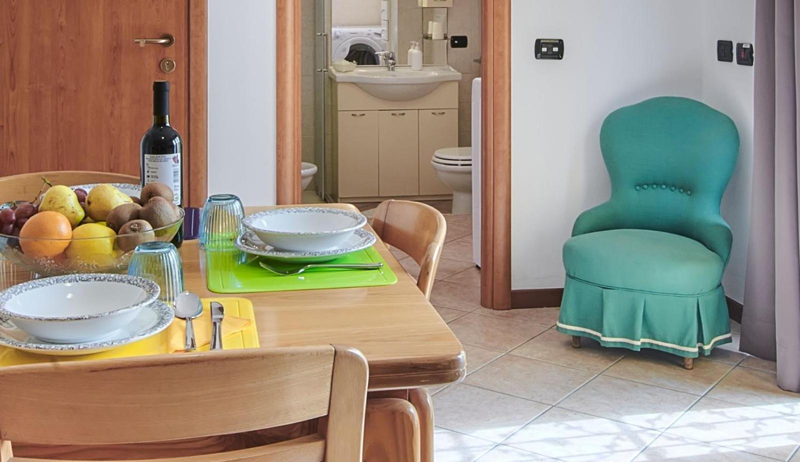 B&B-Foresteria Casa Della Musica Lake Como Манделло-дель-Ларіо Номер фото