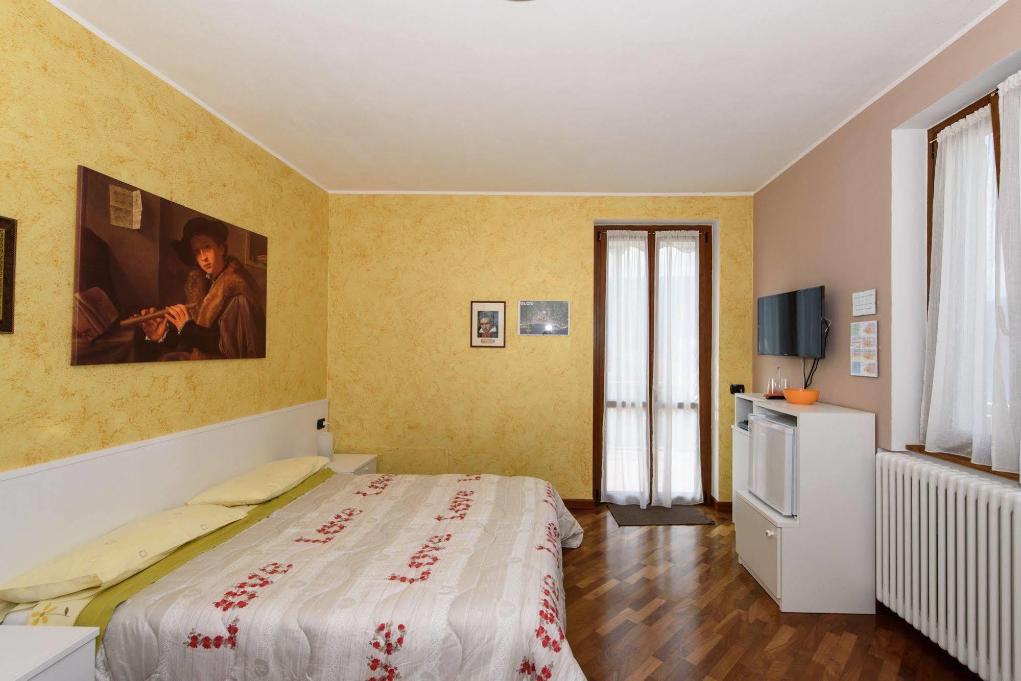 B&B-Foresteria Casa Della Musica Lake Como Манделло-дель-Ларіо Екстер'єр фото