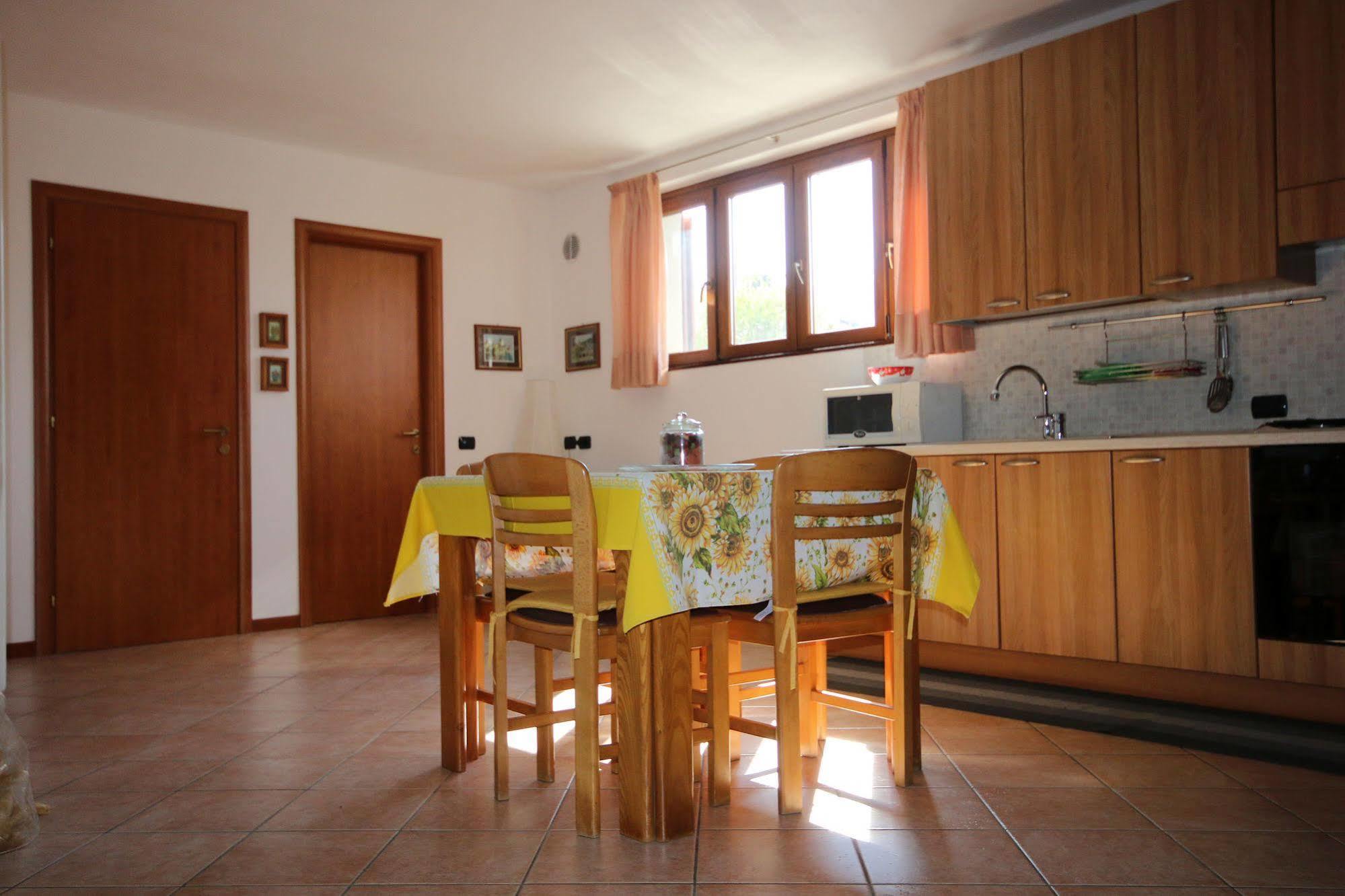 B&B-Foresteria Casa Della Musica Lake Como Манделло-дель-Ларіо Екстер'єр фото